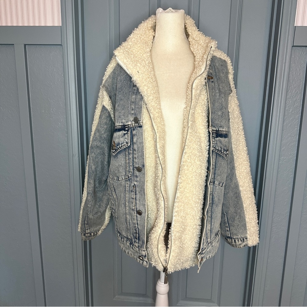 Blank NYC Blue Denim & Cream Sherpa Jean Jacket - Picture 5 of 10